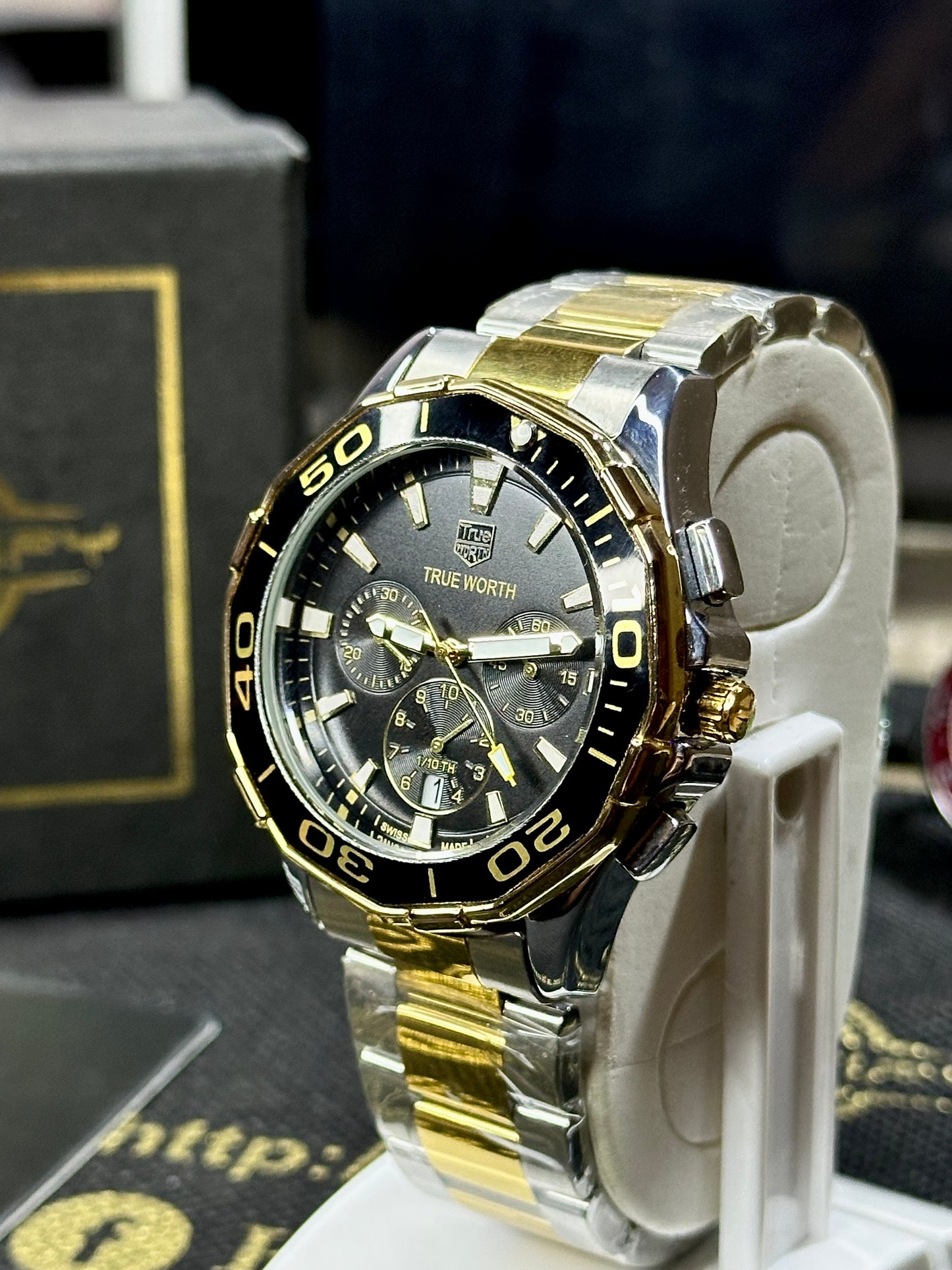 TRUE WORTH Branded Chronograph Men's Watch - Golden Silver